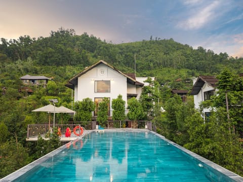 Bathroom, Swimming pool, Swimming pool, Sports