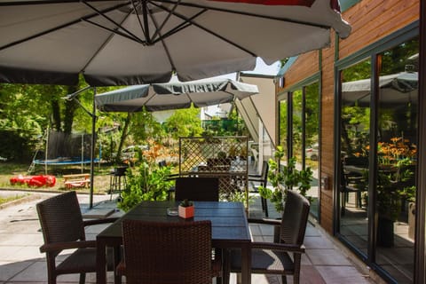 Patio, Day, Garden, Garden view