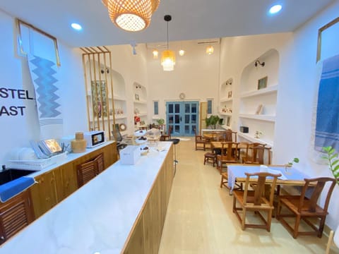 Restaurant/places to eat, Banquet/Function facilities