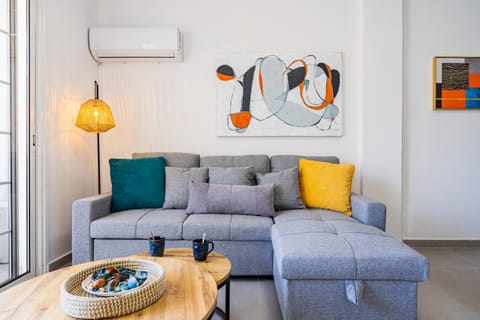 Living room, Seating area, air conditioner