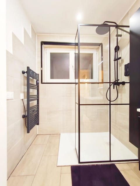 Les suites frontalières T1 avec parking et balcon secteur Thionville Luxembourg Apartment in Thionville