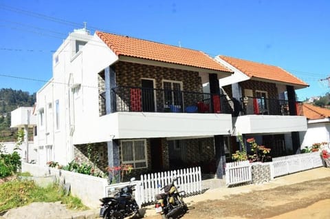 Property building, Day, Street view