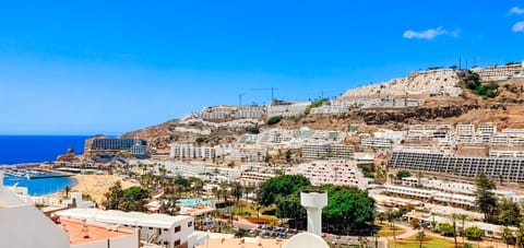 View (from property/room), City view, Sea view