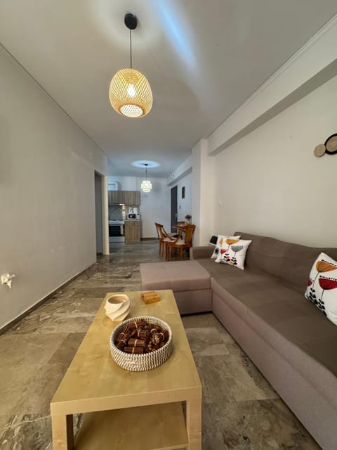 Kitchen or kitchenette, Seating area, Dining area