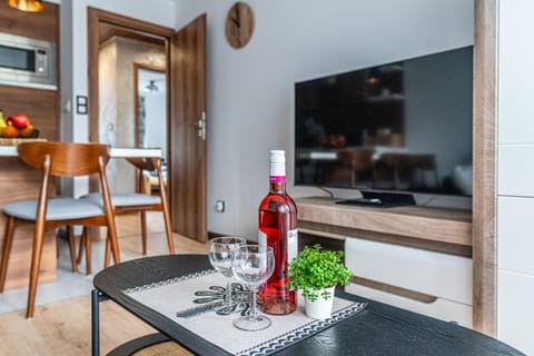 Sauna, Living room