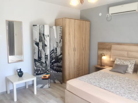 Decorative detail, Bedroom