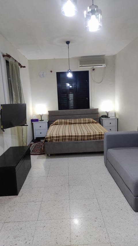 TV and multimedia, Photo of the whole room, Seating area, Bedroom