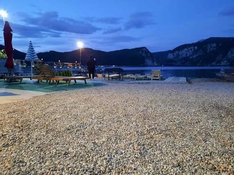 Night, Natural landscape