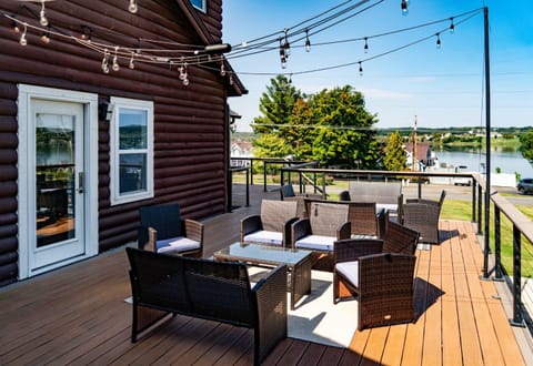 Como Cabin - Action Packed 4 BDR with Guest Home Cabin in Wisconsin