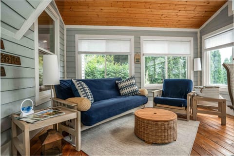 Island Getaway on Delavan Lake House in Wisconsin