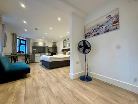 Canal Walk Studio Apartments Apartment hotel in Southampton