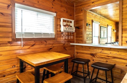 Pet Friendly Lake Geneva Getaway for 6 House in Lake Geneva