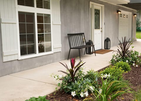 The Greystone - Stay for 12 House in Lake Geneva