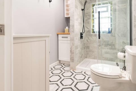 Chic Downtown Lake Geneva Apartment - Sleeps 2 Apartment in Lake Geneva