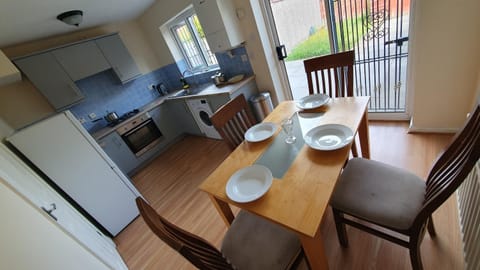 Beautiful 3 bedroom House Manchester House in England