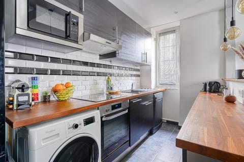 Kitchen or kitchenette, Dining area, dishwasher, oven, stove, washing machine, dryer