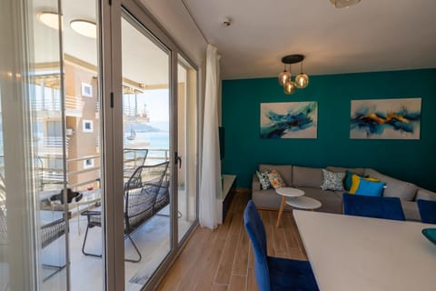 Balcony/Terrace, Living room, Dining area, Sea view