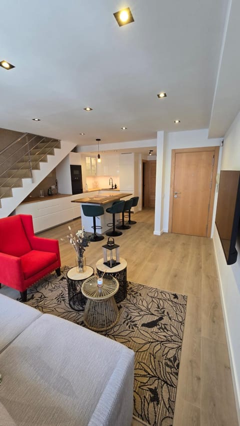 TV and multimedia, Living room, Dining area