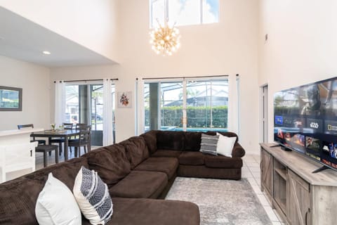 New Ownership - 7BR - close to Disney House in Four Corners