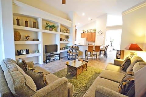 Retreat at the Crossings - Your Orlando Oasis House in Davenport