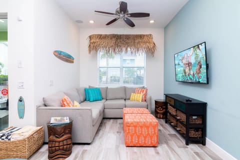 Rum Runners and Margaritas House in Bay Lake