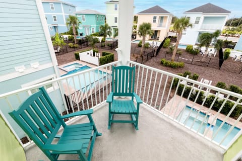 Rum Runners and Margaritas House in Bay Lake