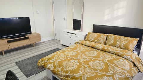TV and multimedia, Bedroom