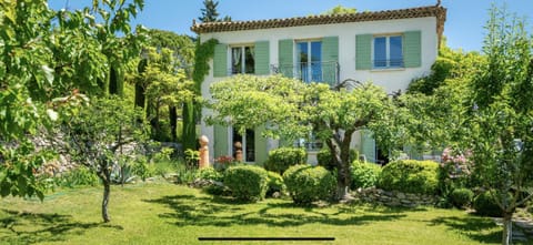 Property building, Garden, Garden, Garden view, Garden view