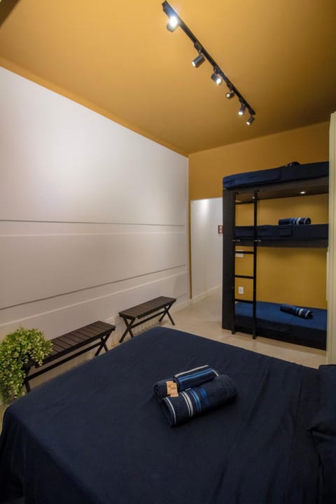 Bed, Bedroom, bunk bed, towels