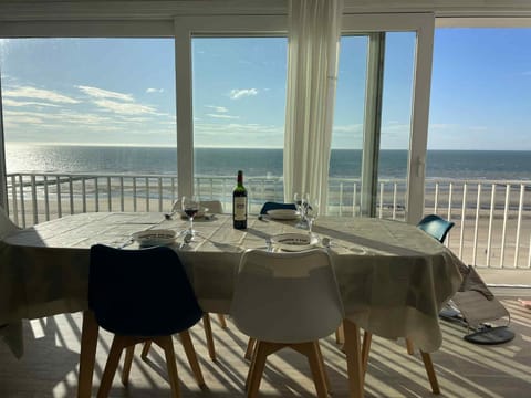 Lovely apartment with pool and sea view Apartment in Koksijde