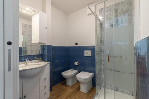 Valentini Luxury Loft-18 by train to Florence-PARKING FREE Apartment in Prato