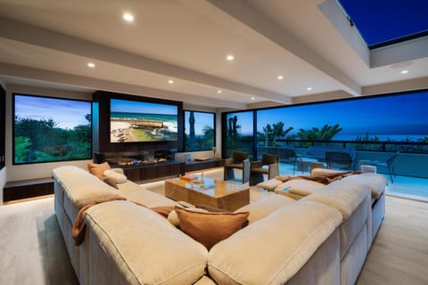Solana Beach Luxury with Panoramic Ocean Views House in Solana Beach