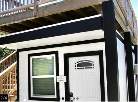 Property building, Facade/entrance