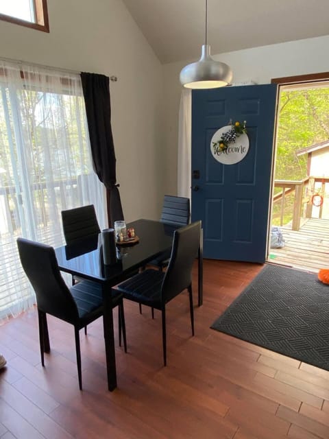 Digital Detox Cabin near Boat Ramp Cabin in Lake of the Ozarks