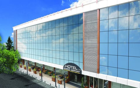 Property building, Facade/entrance, People, Bird's eye view, Family