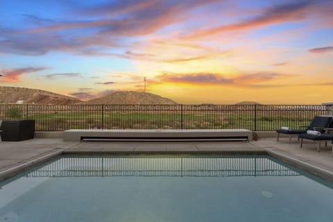 Coral Rock Vista townhouse House in Washington