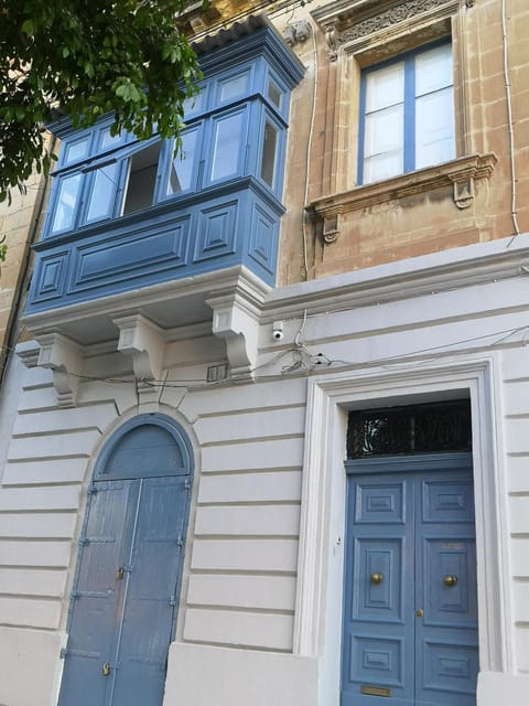 Property building, Facade/entrance