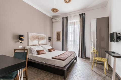 Bed, TV and multimedia, Photo of the whole room, Bedroom, wardrobe