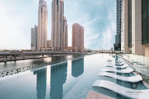 Pool view, Swimming pool