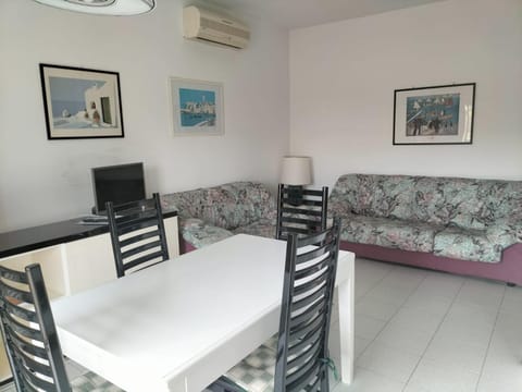 S355 - Sirolo, ampio trilocale con terrazzo e posto auto Apartment in Sirolo