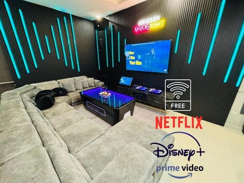 TV and multimedia, Living room, Seating area
