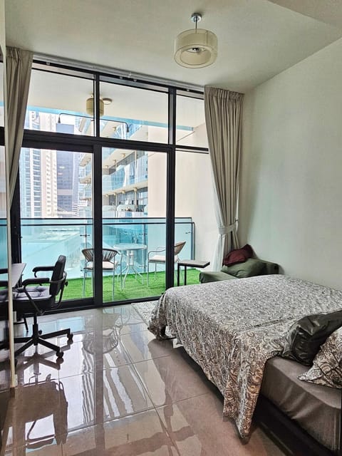 Bed, Photo of the whole room, Seating area, Bedroom