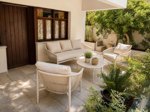 Patio, Day, Garden, Lounge or bar, Seating area, Garden view