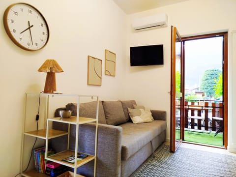 Living room, air conditioner
