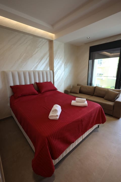 Bed, Photo of the whole room, Bedroom, towels