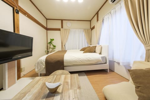 TV and multimedia, Living room, Bedroom