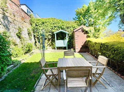Patio, Garden, Garden view
