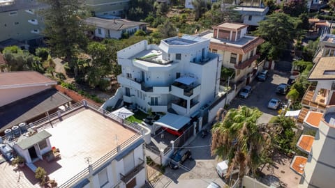 Property building, Bird's eye view, View (from property/room), Garden view, Landmark view, Street view, Inner courtyard view