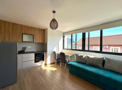 Kitchen or kitchenette, Living room