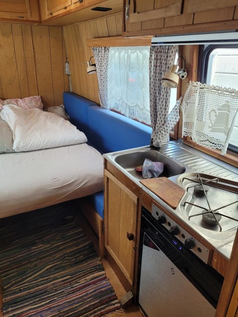 Lofoten Backyard, Inga, Royal Suitte Bed and Breakfast in Lofoten